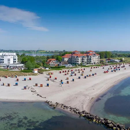 Strandburg Tiefblau Burgtiefe auf Fehmarn